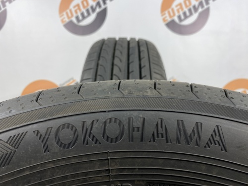 225 60 18 YOKOHAMA BLUEEARTH RV02