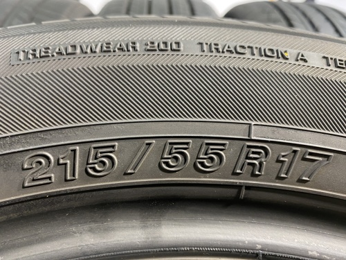 215 55 17 YOKOHAMA DB DECIBEL E70B