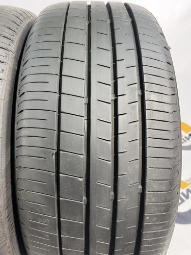 235 50 18 DUNLOP VEURO VE304