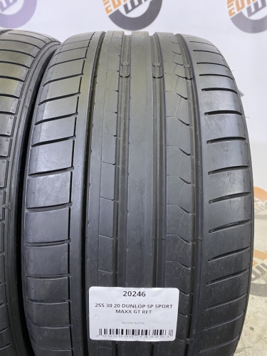 255 30 20 DUNLOP SP SPORT MAXX GT RFT