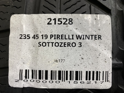 235 45 19 PIRELLI WINTER SOTTOZERO 3