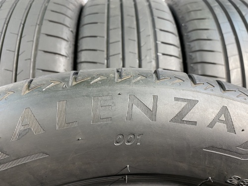 235 55 18 BRIDGESTONE ALENZA 001