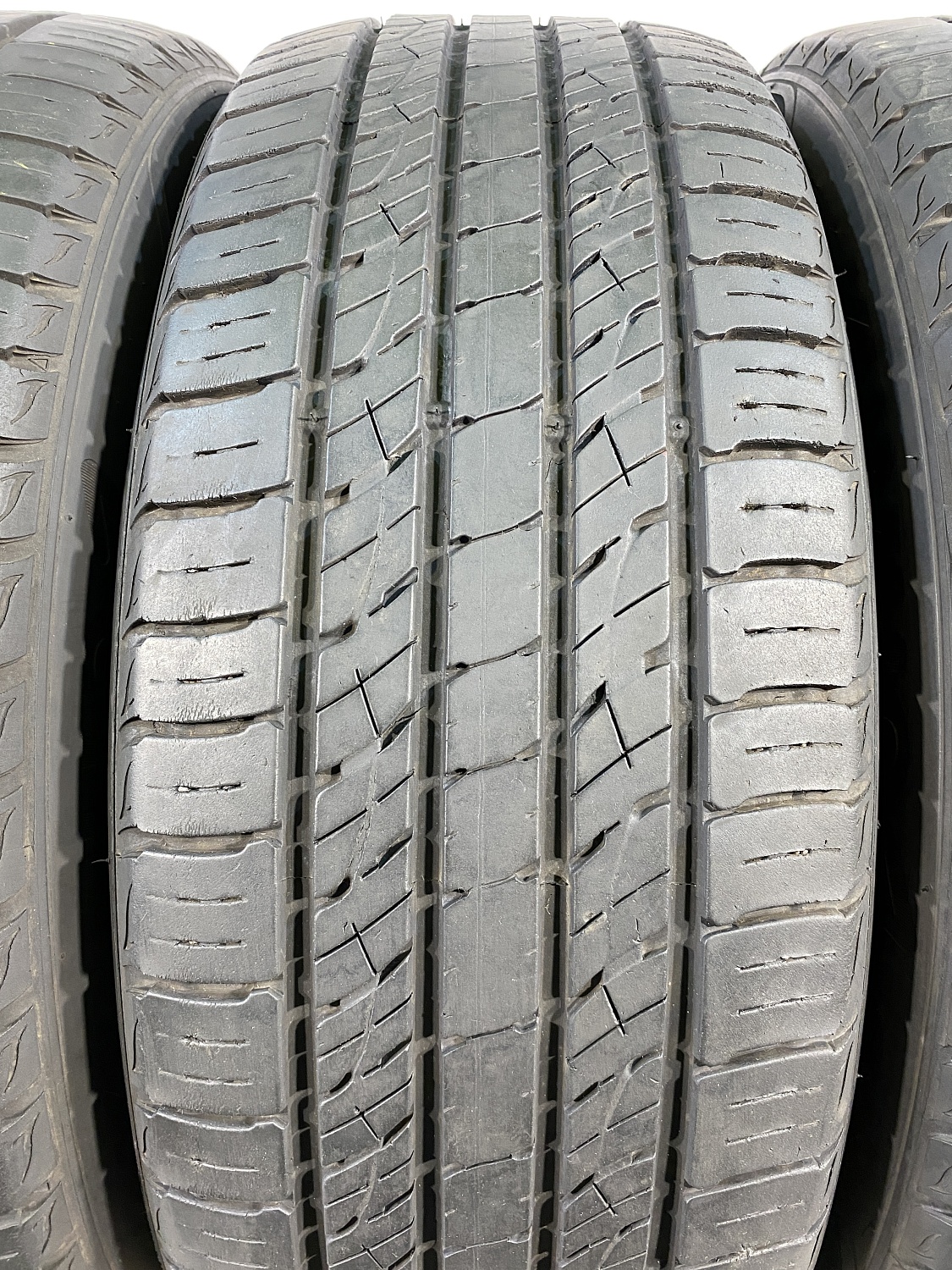 225 55 19 KUMHO CRUGEN PREMIUM KL33