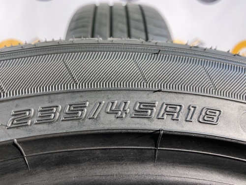 235 45 18 DUNLOP SP SPORT LM705