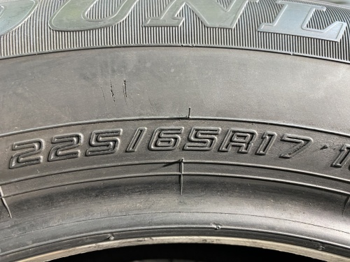 225 65 17 DUNLOP GRANDTREK PT30