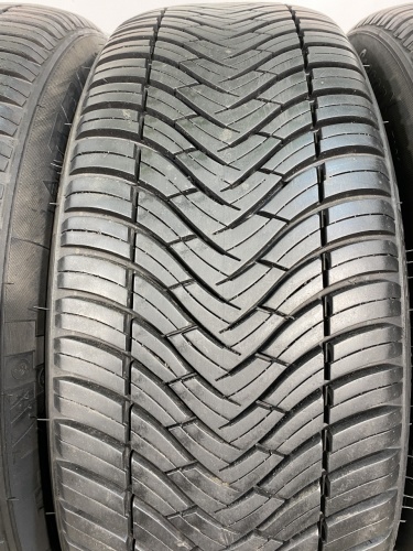 225 60 17 TRIANGLE SEASONX TA01