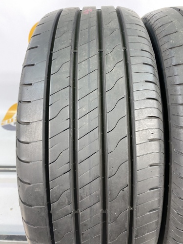 215 55 17 GOODYEAR EFFICIENTGRIP PERFORMANCE 2