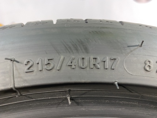 215 40 17 KLEBER DYNAXER UHP