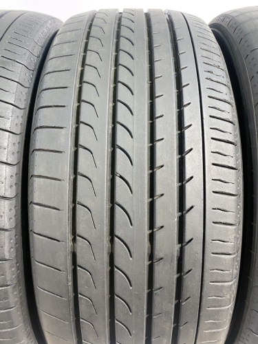 215 45 17 YOKOHAMA BLUEEARTH RV02