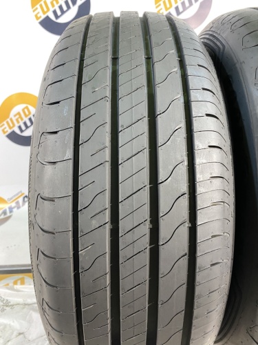 255 60 18 GOODYEAR EFFICIENTGRIP 2 SUV