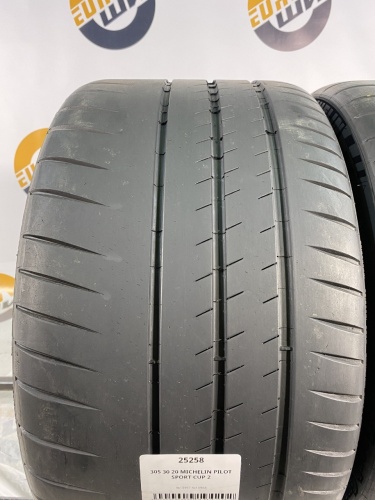 305 30 20 MICHELIN PILOT SPORT CUP 2
