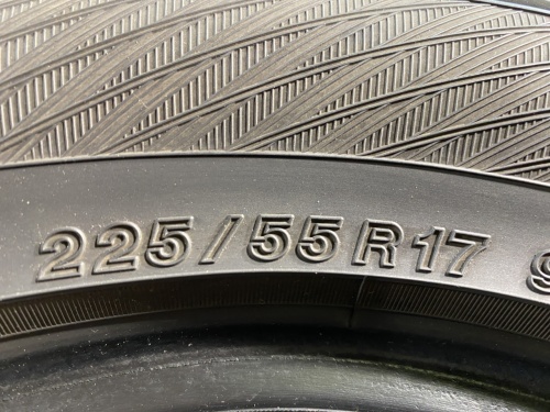 225 55 17 YOKOHAMA ADVAN DB V552