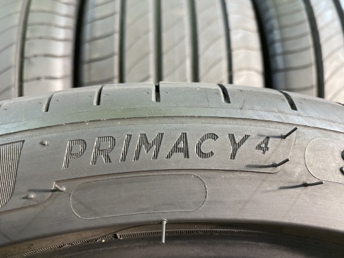 225 40 18 MICHELIN PRIMACY 4