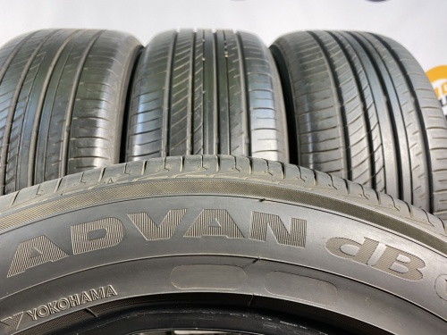 225 55 17 YOKOHAMA ADVAN DB V552