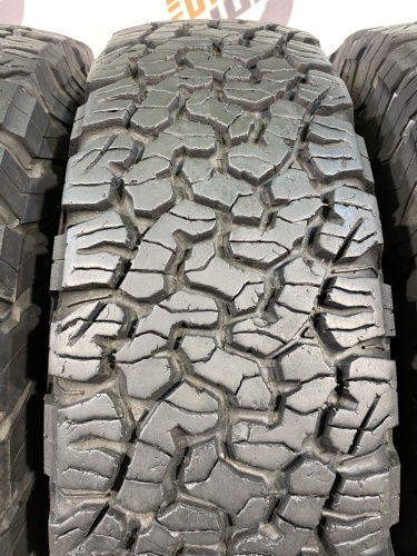 235 85 16 BFGOODRICH ALL-TERRAIN T/A KO2