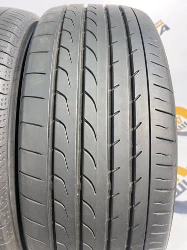 215 45 17 YOKOHAMA BLUEEARTH RV02