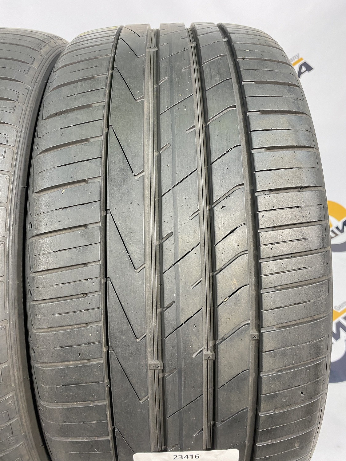 255 40 20 HANKOOK VENTUS S1 EVO 2 SUV K117A