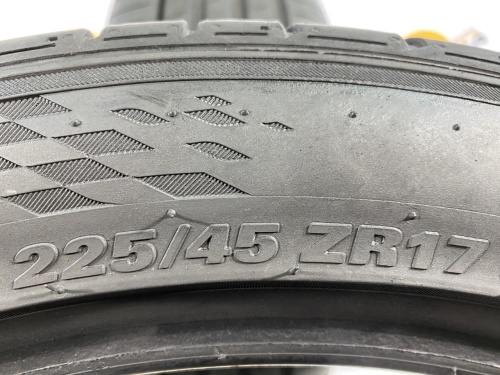 225 45 17 KUMHO ECSTA PS71