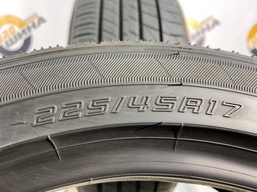 225 45 17 DUNLOP SP SPORT LM705