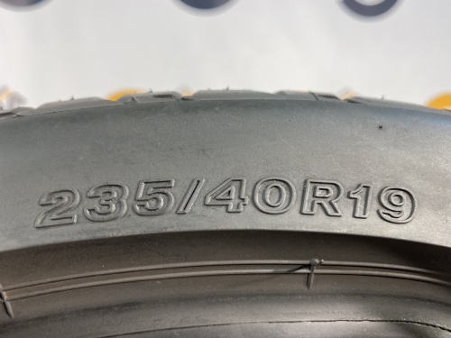 235 40 19 BRIDGESTONE POTENZA S001