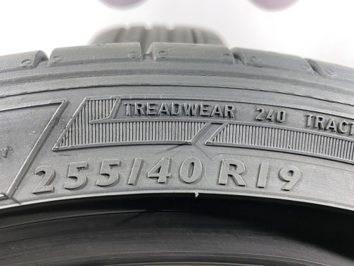 255 40 19 DUNLOP SP SPORT MAXX GT