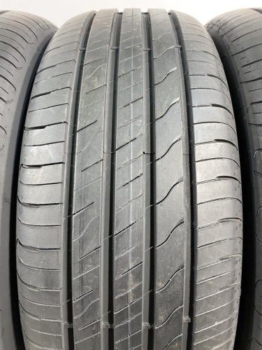 215 55 17 GOODYEAR EFFICIENTGRIP PERFORMANCE 2