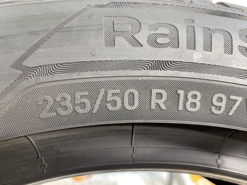 235 50 18 UNIROYAL RAINSPORT 5
