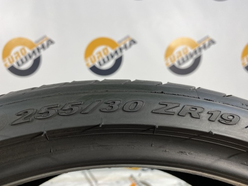 255 30 19 PIRELLI P ZERO