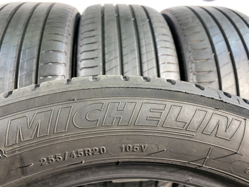 255 45 20 MICHELIN LATITUDE SPORT 3