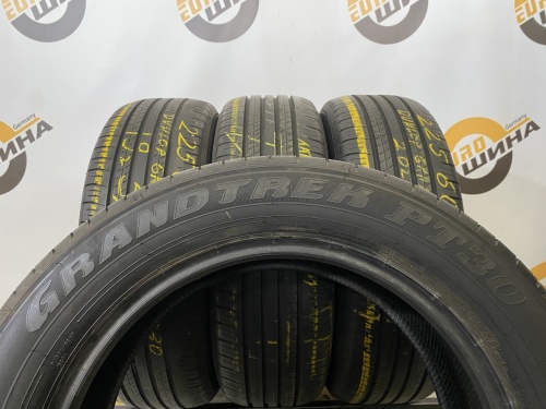 225 60 18 DUNLOP GRANDTREK PT30