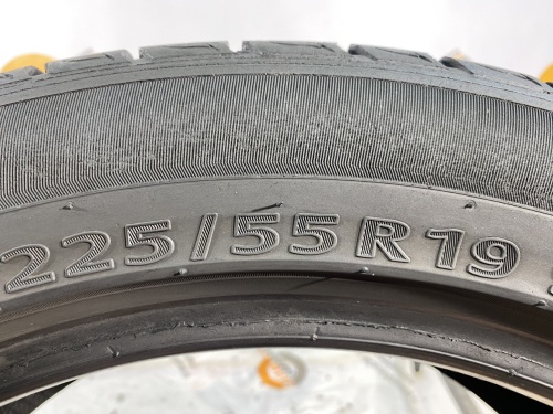 225 55 19 KUMHO CRUGEN PREMIUM KL33