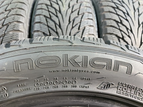 245 45 18 NOKIAN HAKKAPELIITTA R2