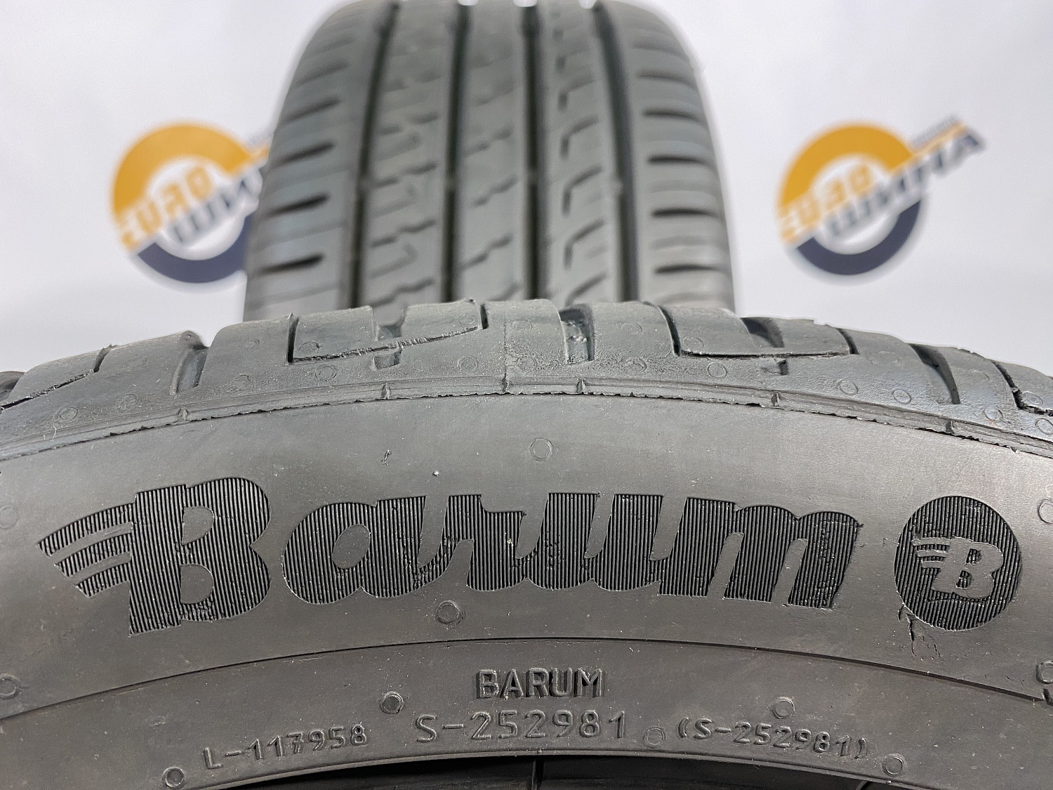 245 45 19 BARUM BRAVURIS 5HM