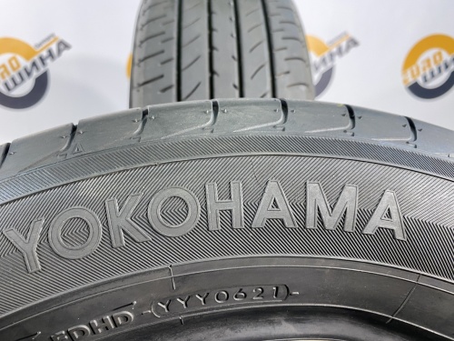 225 60 18 YOKOHAMA BLUEARTH E51A