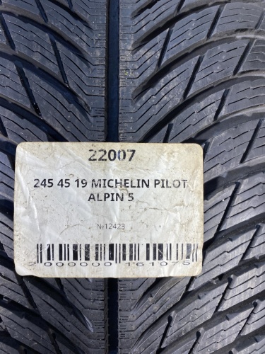 245 45 19 MICHELIN PILOT ALPIN 5