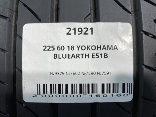 225 60 18 YOKOHAMA BLUEARTH E51B