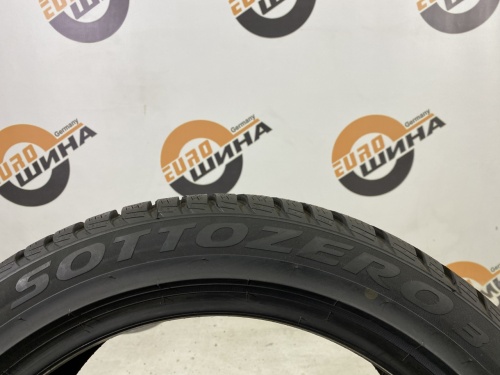 235 45 18 PIRELLI WINTER SOTTOZERO 3