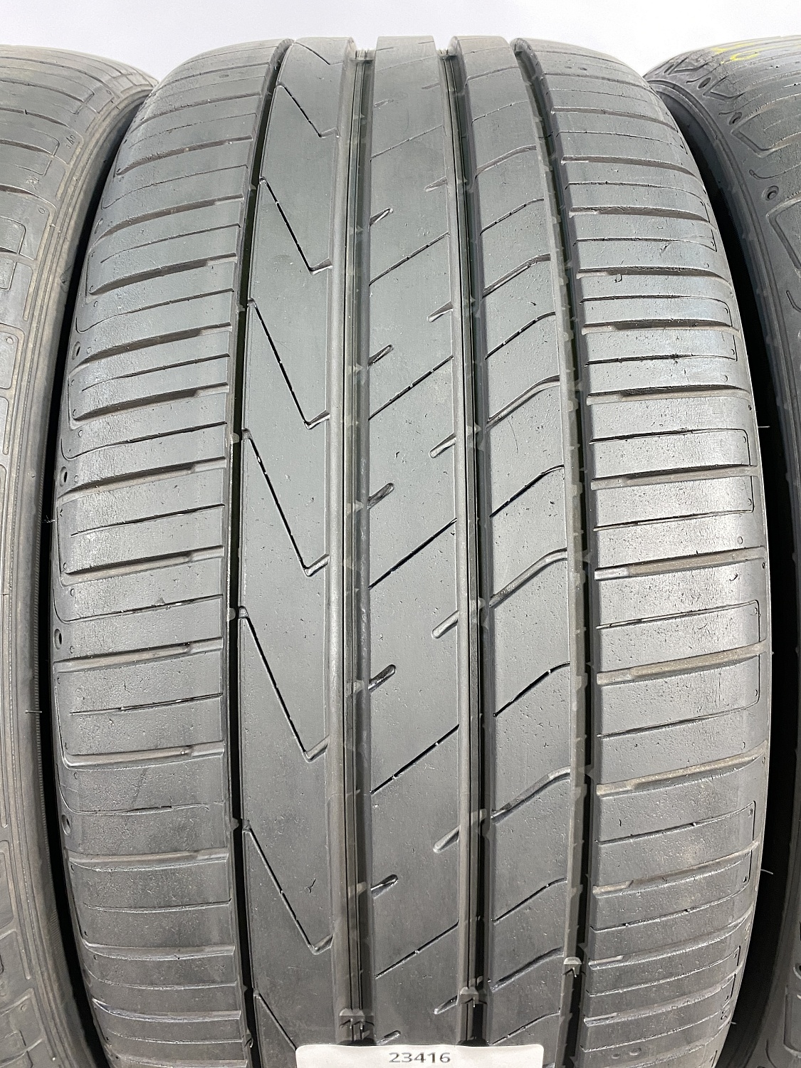 255 40 20 HANKOOK VENTUS S1 EVO 2 SUV K117A