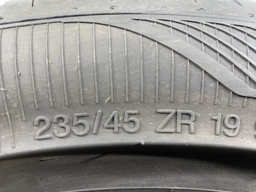 235 45 19 VREDESTEIN ULTRAC SATIN