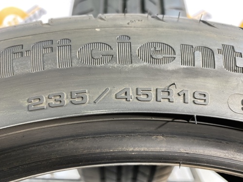 235 45 19 GOODYEAR EFFICIENTGRIP RFT