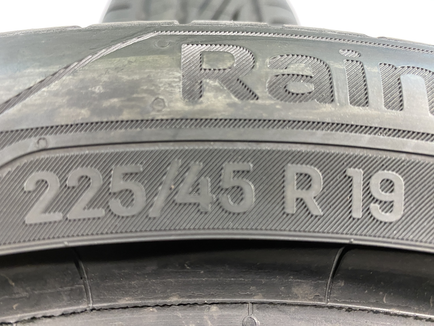 225 45 19 UNIROYAL RAINSPORT 5