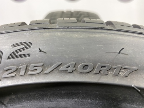 215 40 17 HANKOOK WINTER I'CEPT EVO2 W320