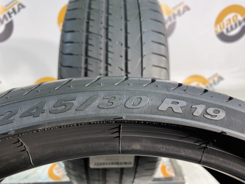 245 30 19 PIRELLI P ZERO RFT