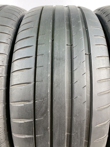 235 45 17 MICHELIN PILOT SPORT 4