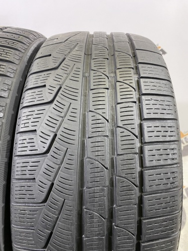 235 40 19 PIRELLI WINTER SOTTOZERO 240 SERIE II