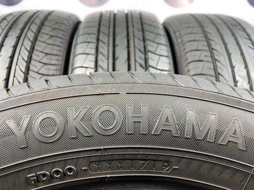 225 55 18 YOKOHAMA BLUEARTH E70
