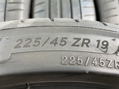 225 45 19 MICHELIN PILOT SPORT 4