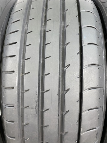 225 60 18 YOKOHAMA ADVAN SPORT V105