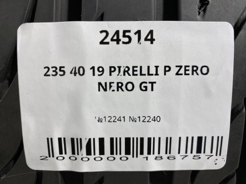 235 40 19 PIRELLI P ZERO NERO GT