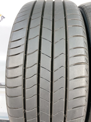 215 55 18 KUMHO ECSTA HS51